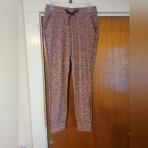 NWOT LULULEMON Ready to Rulu Fleece Jogger, 6, spaced red color